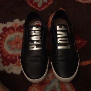 ‼️❗️SOLD❗️‼️Madden girl by Steve Madden sneakers